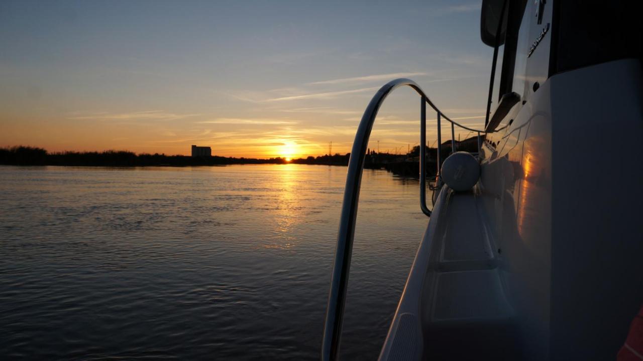 La Rochelle Sur L'Eau Otel Dış mekan fotoğraf